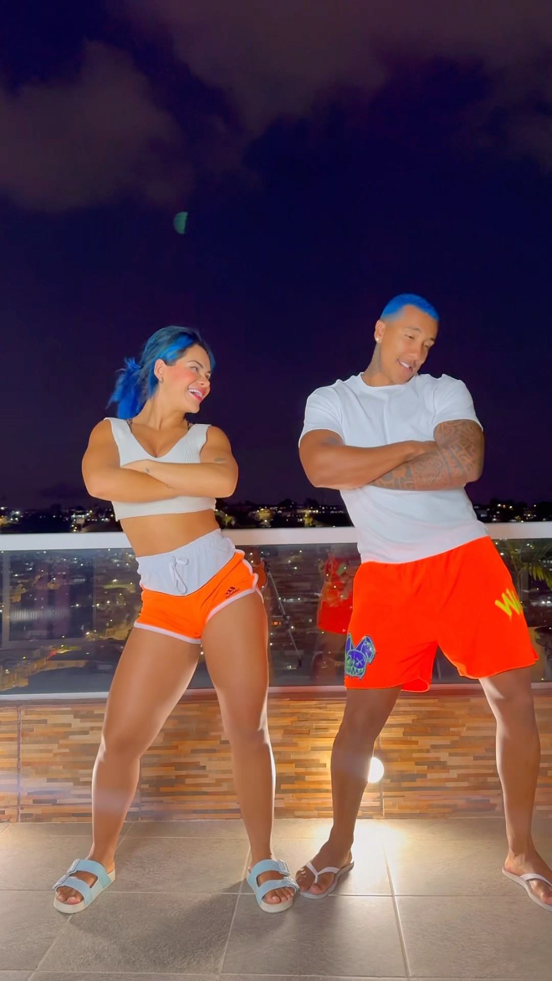 We love this trend! ?? @ApolloSant #dancer #entertainment